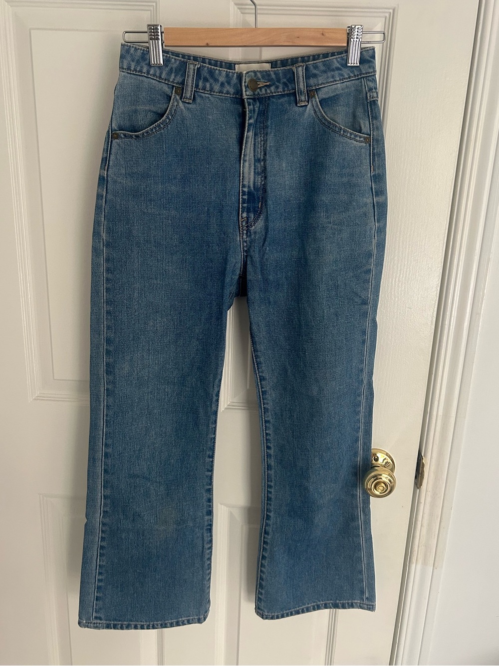 Rolla’s East-coast Crop high rise Flare  
Blue Jeans
